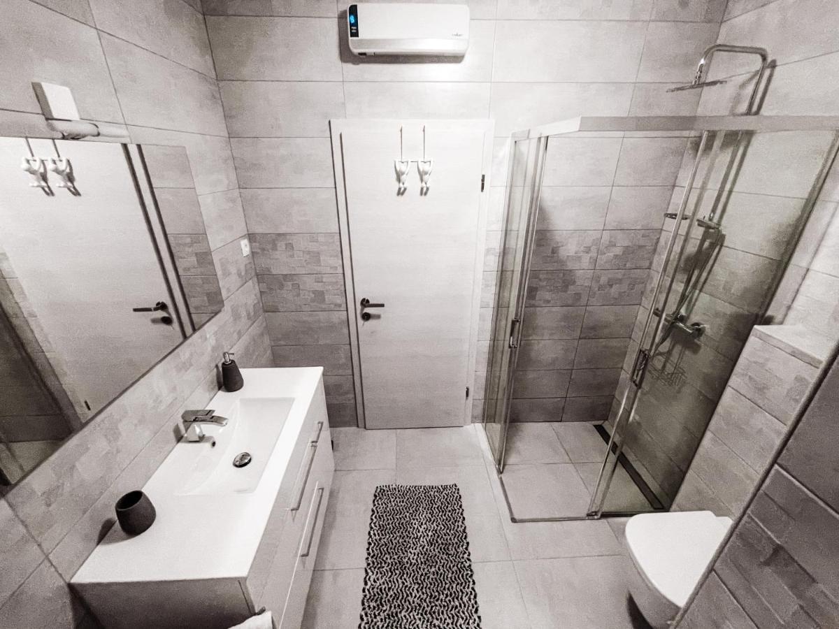 Premium Apartment *